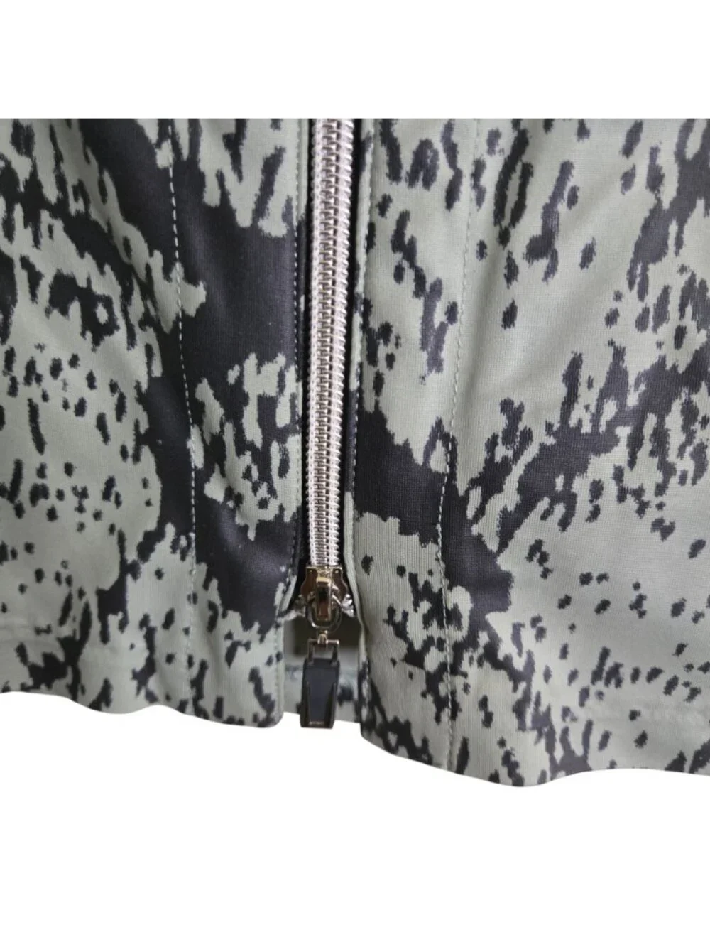 Jamie Sadock Splatter Print Zip Detail Golf Skort Stretch Pockets Size S